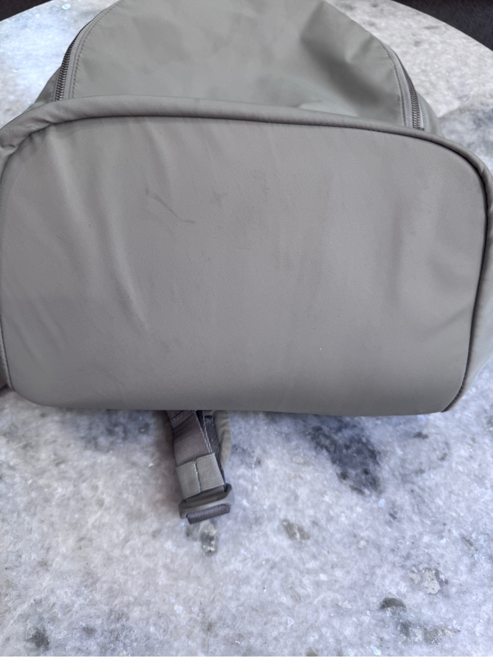 lululemon athletica Gray city Adventurer Backpack - Picture 4 of 5